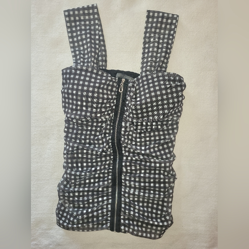 Cute black and white gingham zipper top